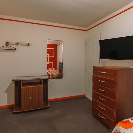 Habitaciones Mary 2 Camas Simples En Casa Compartida Ushuaia Dış mekan fotoğraf